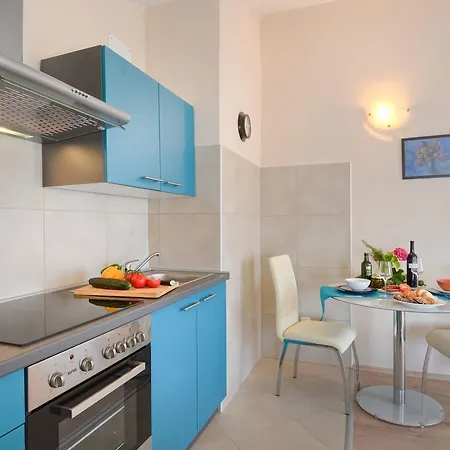 Beautiful In With Swimming Pool Appartement *